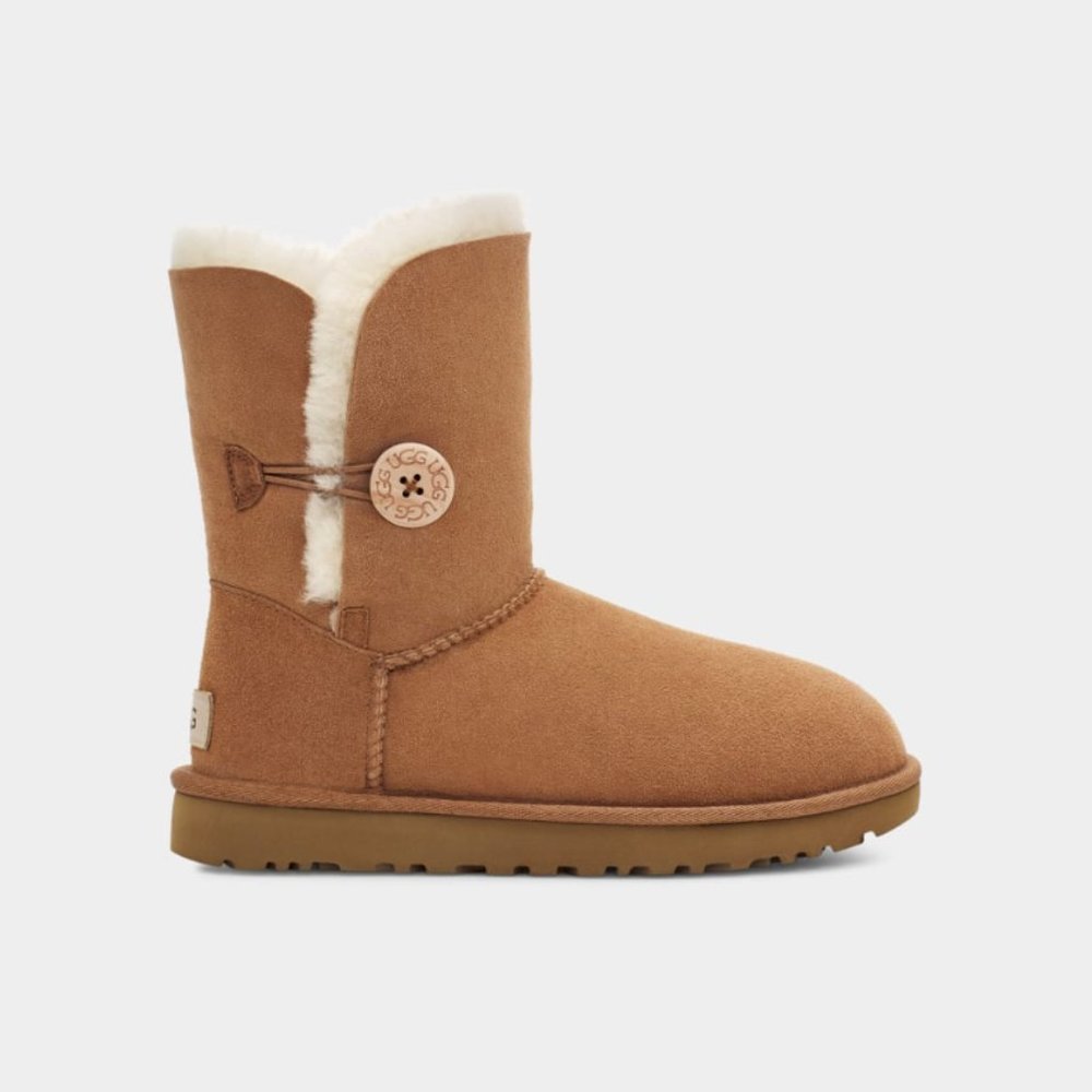 Women's Ugg Bailey Button Chestnut Sz 7